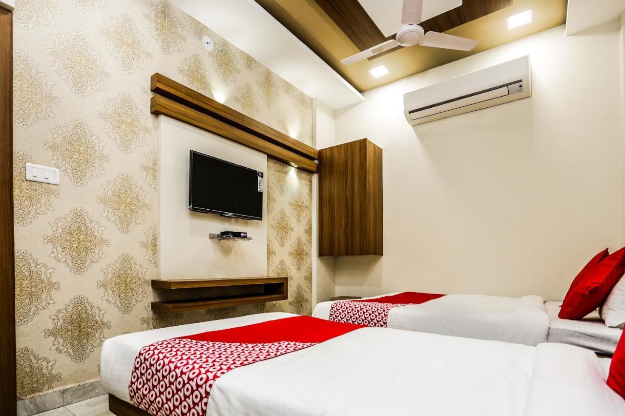 Hotel Oyo 16163 Shri Hari Ujjain