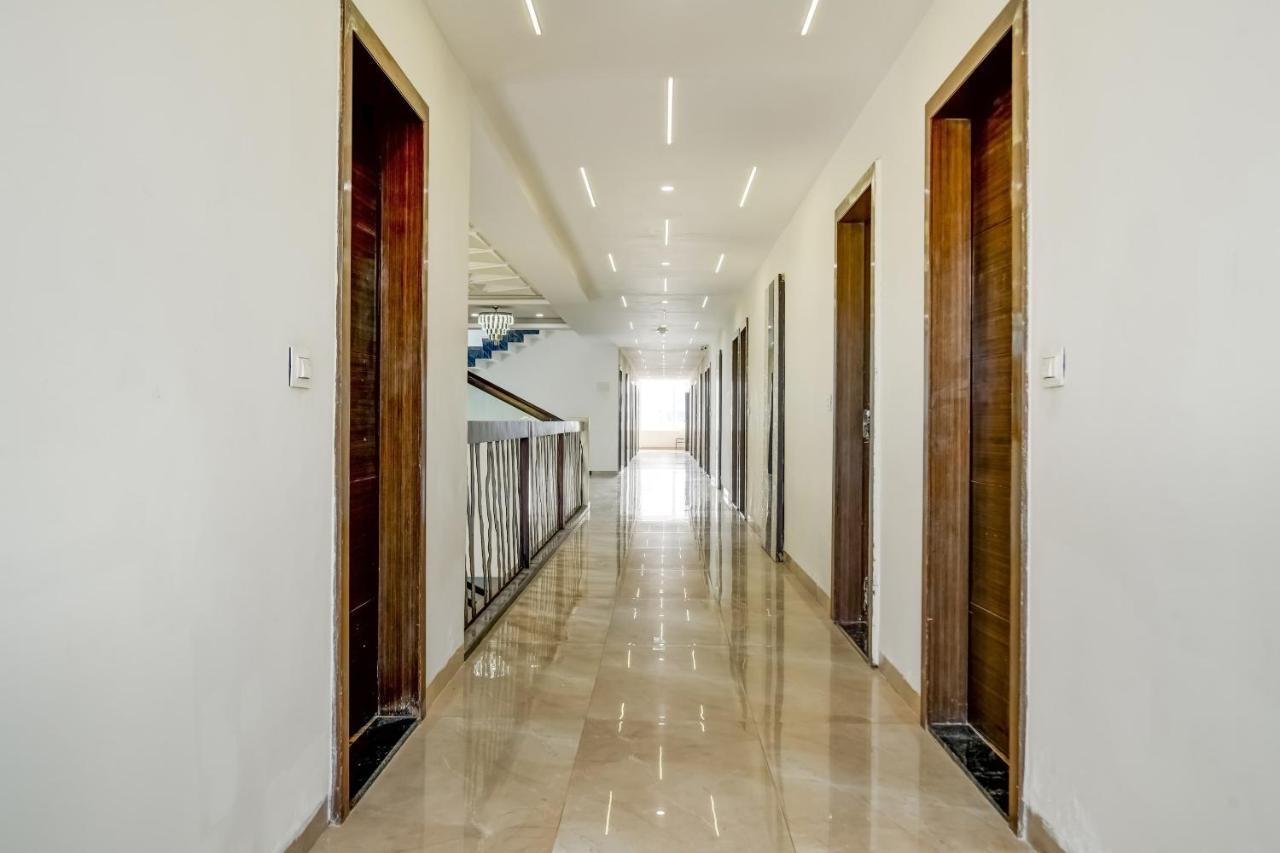 Anandam Club And 3*