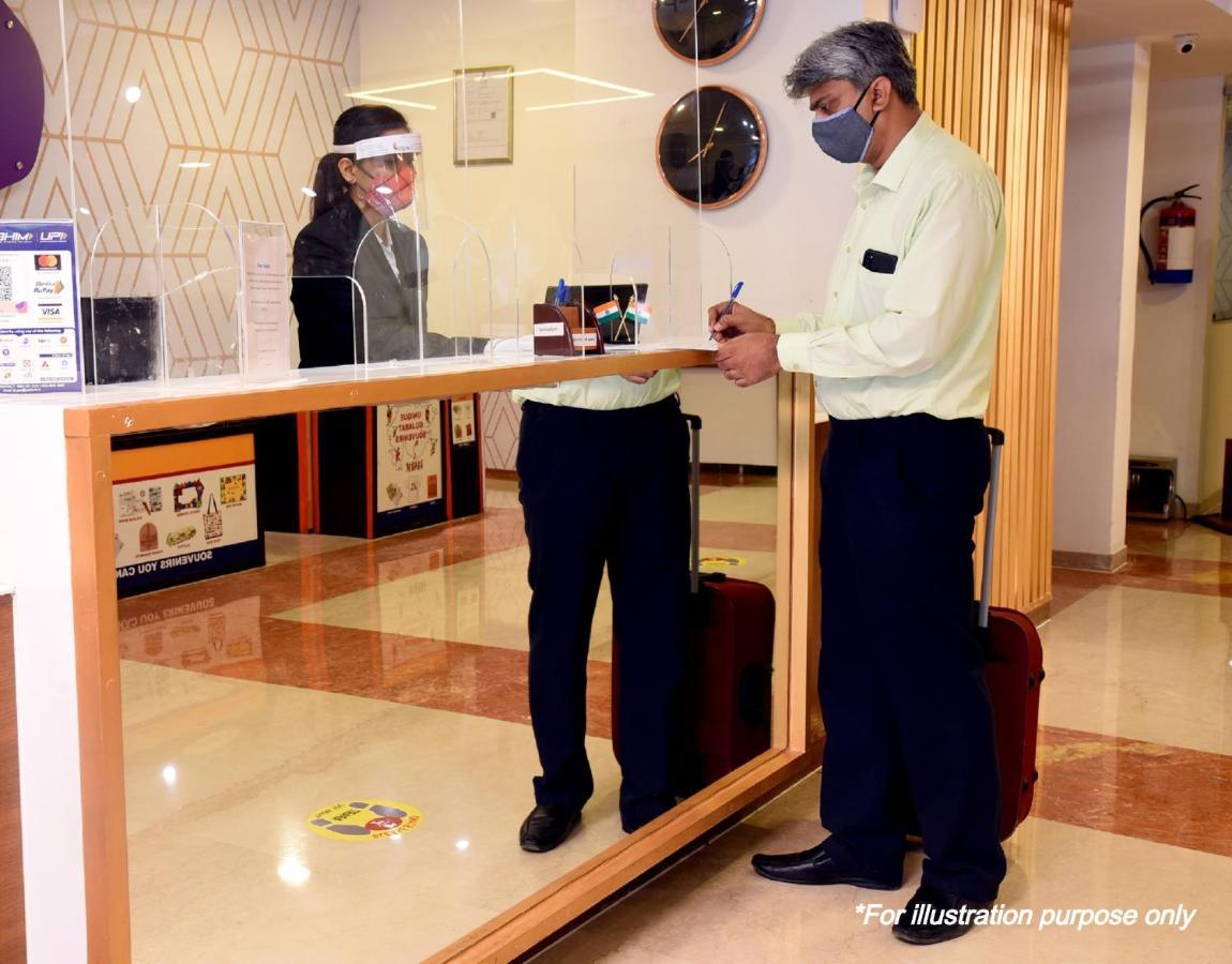 Oyo 16163 Shri Hari Hotel