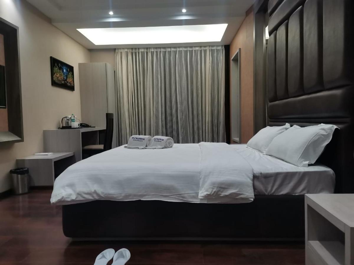Ratnapriya And Hotel 4*