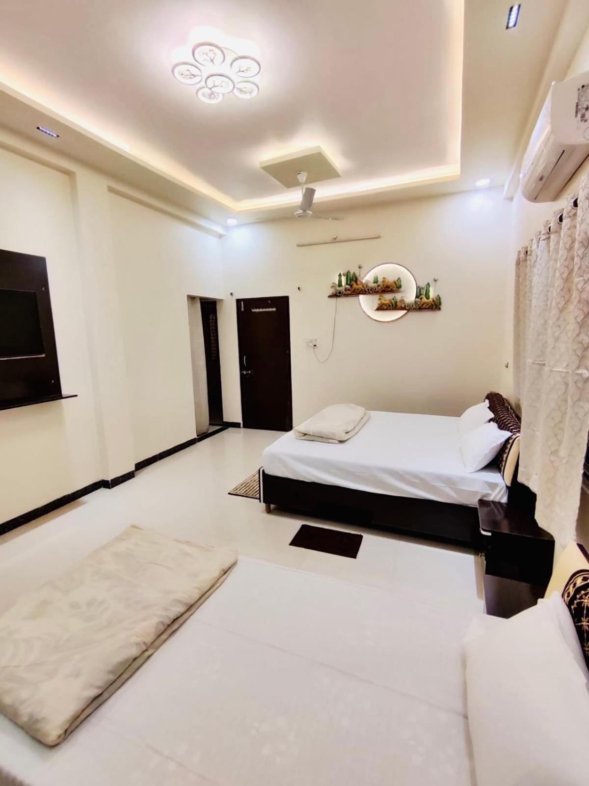Divinestay - Full By Ap * Ujjain