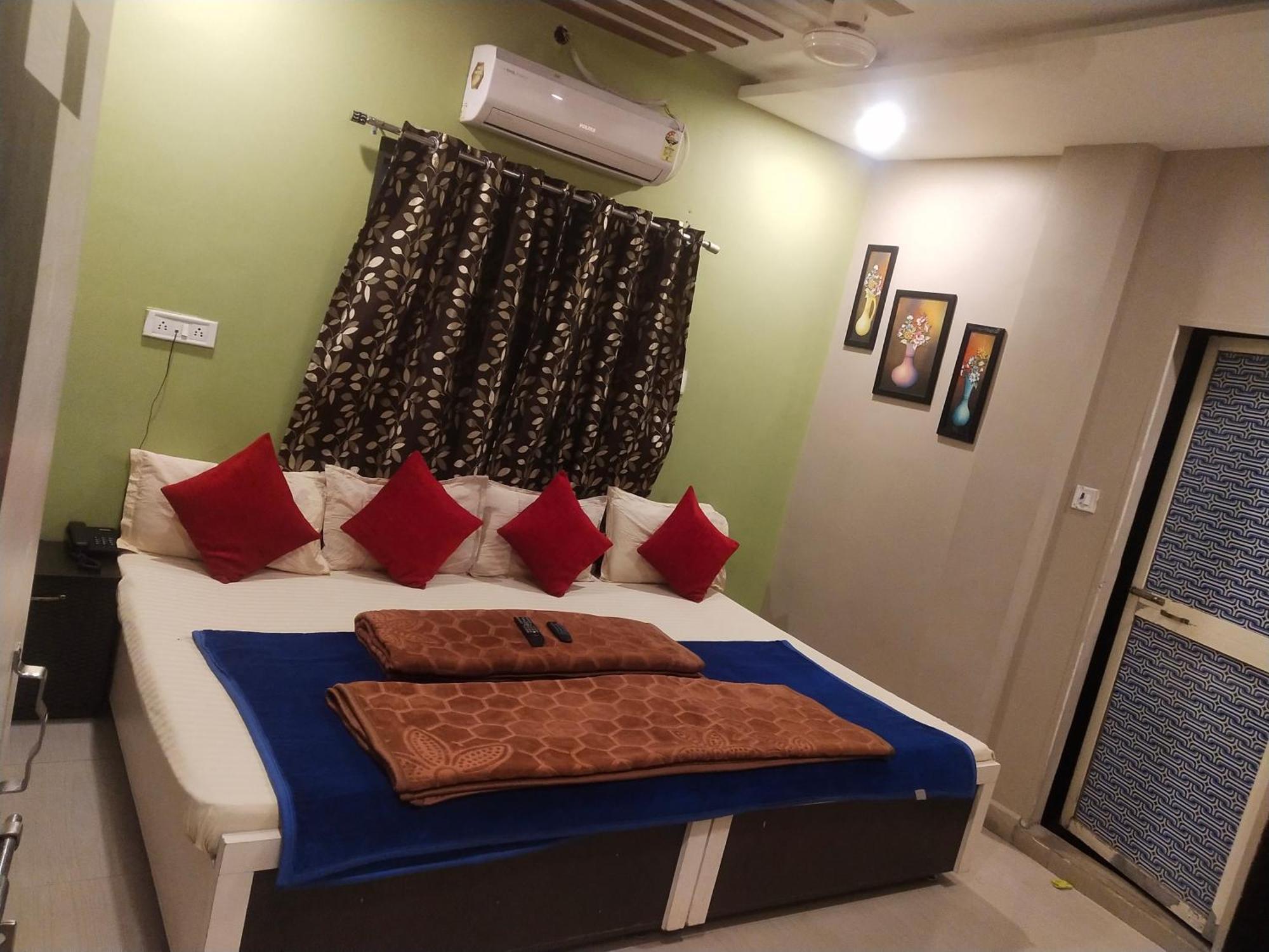 Shree Ram Nivas Hotel Ujjain