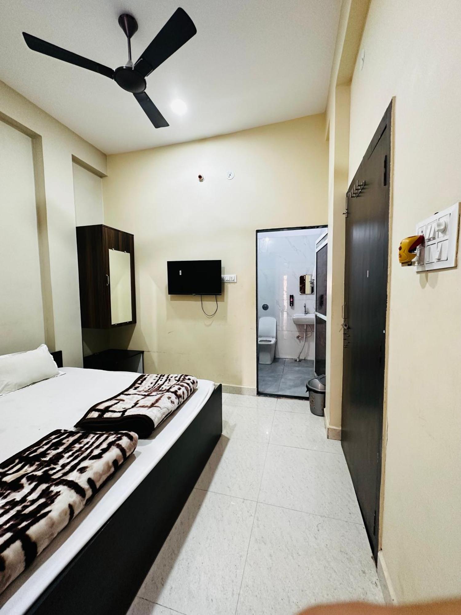 Rudrasagar Homestay Homestay *