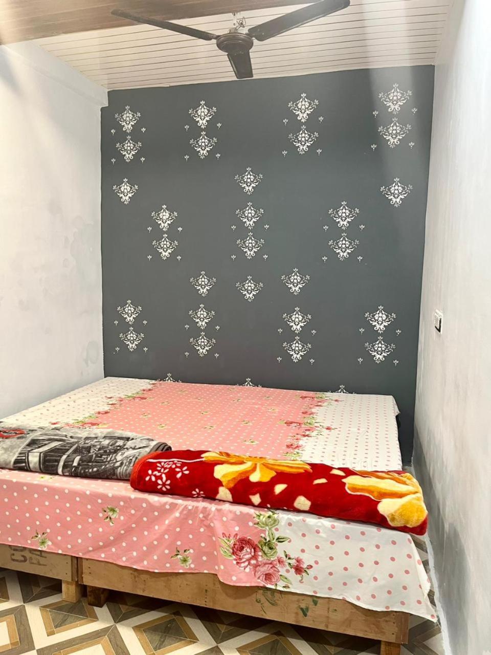 Shri Gamya Guest house