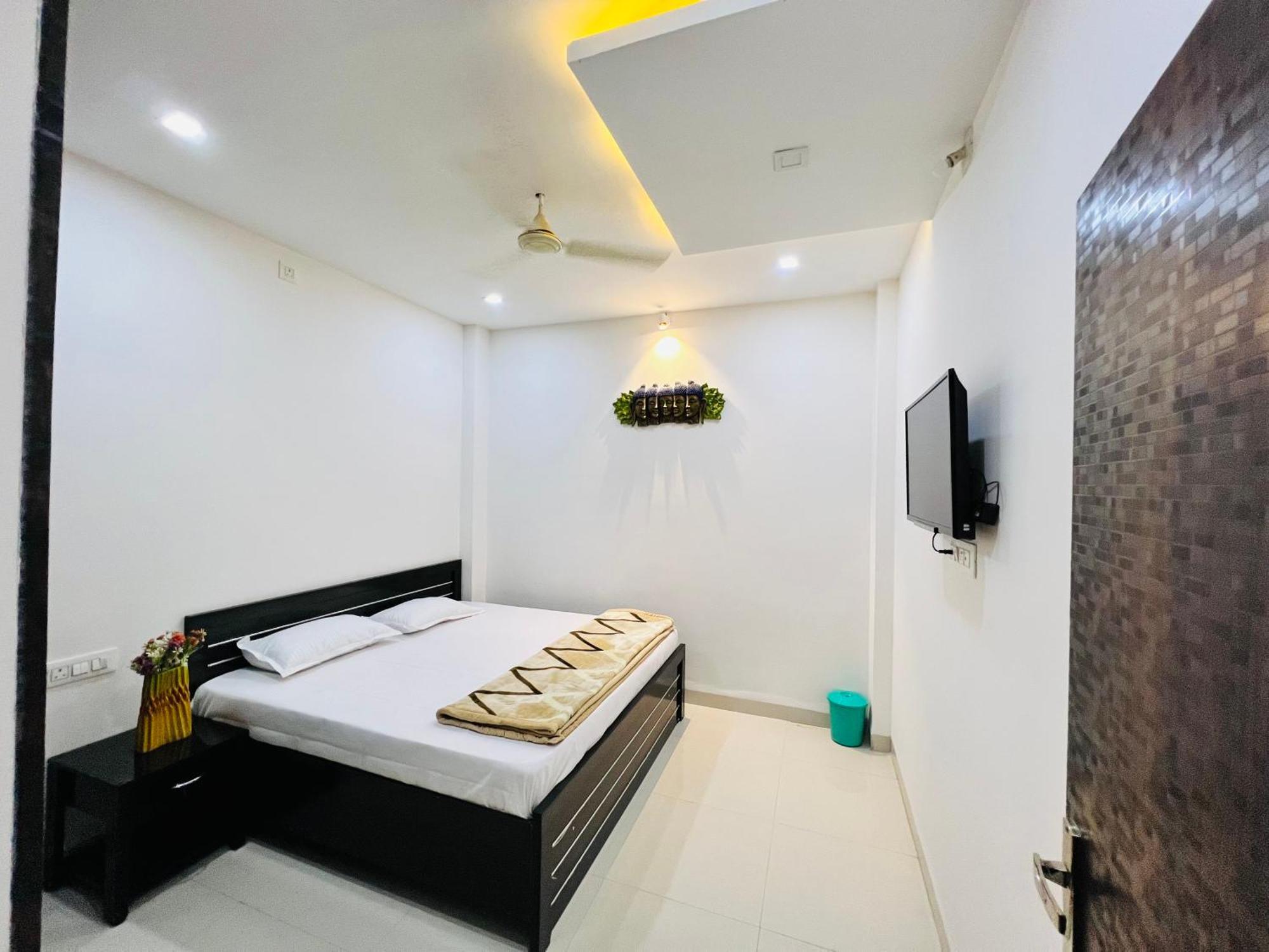 Ap - Full Luxury * Ujjain