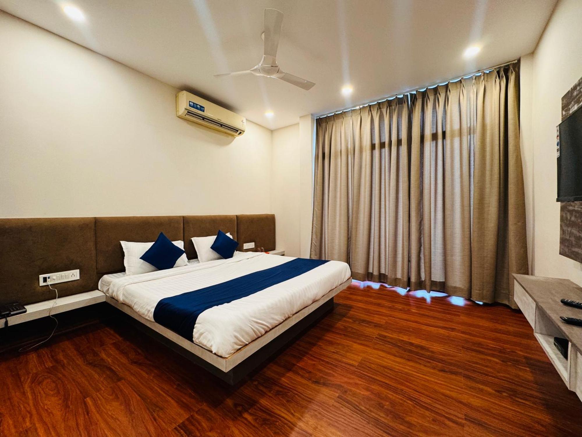 Suryodaya Hotel 3*
