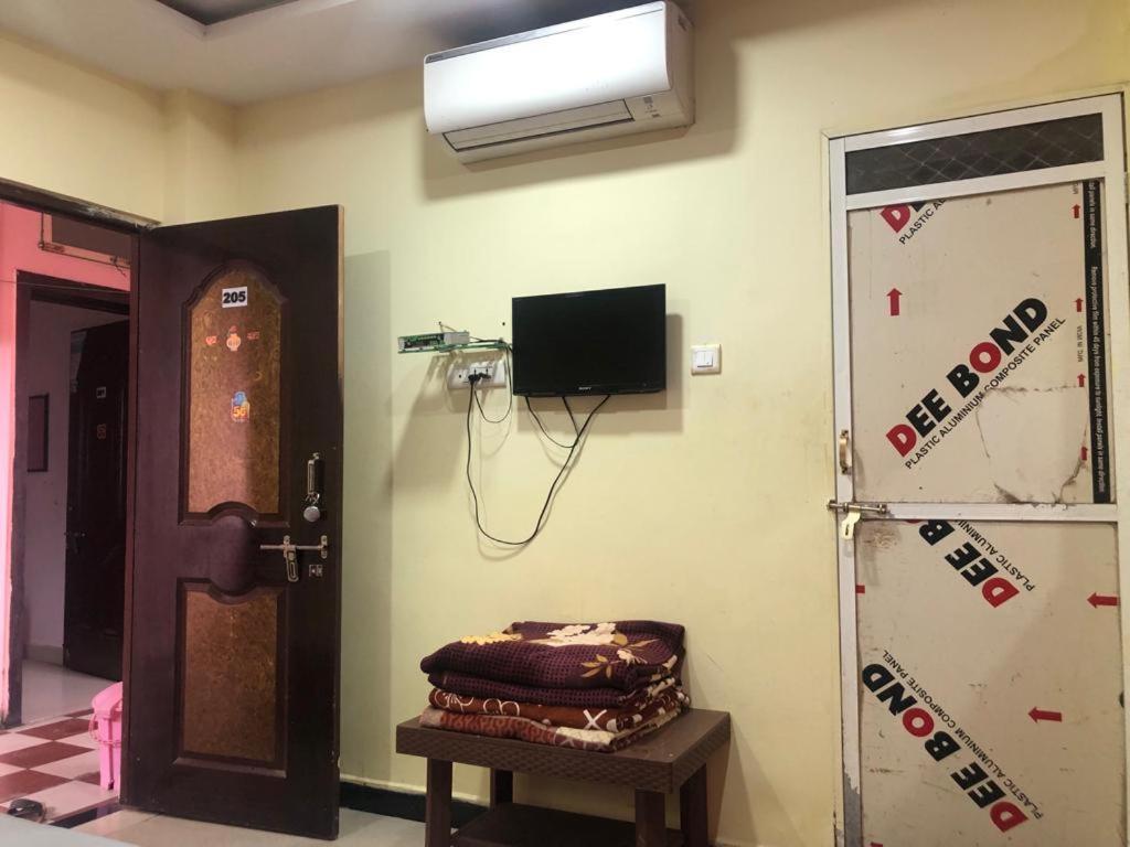 New Yanti Guest house