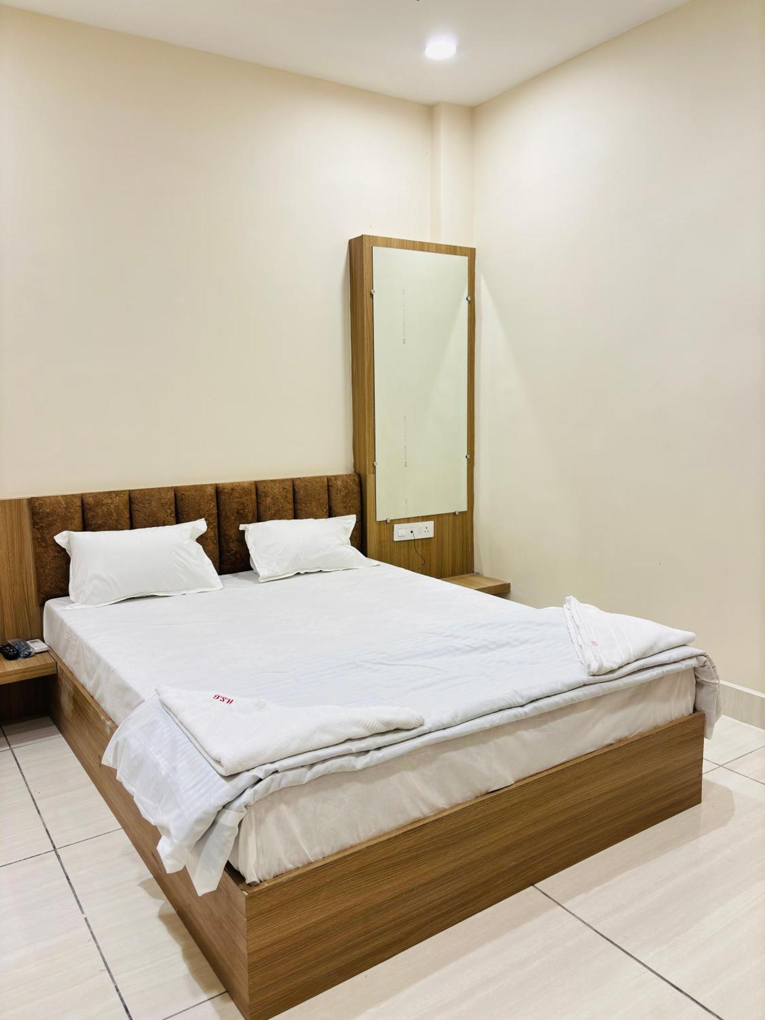 Shreegopal Hotel