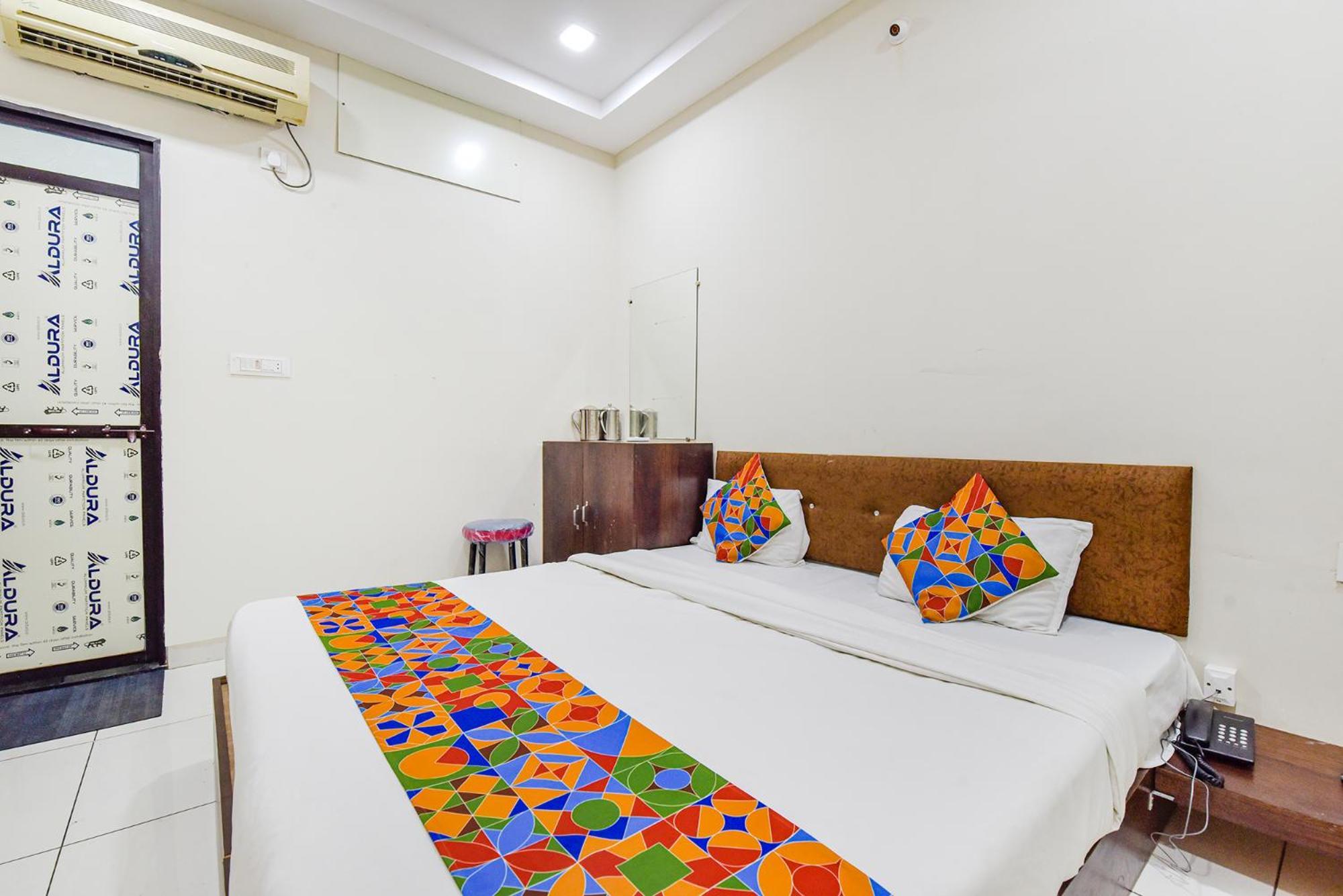 Hotel Fabexpress Devani Palace Ujjain