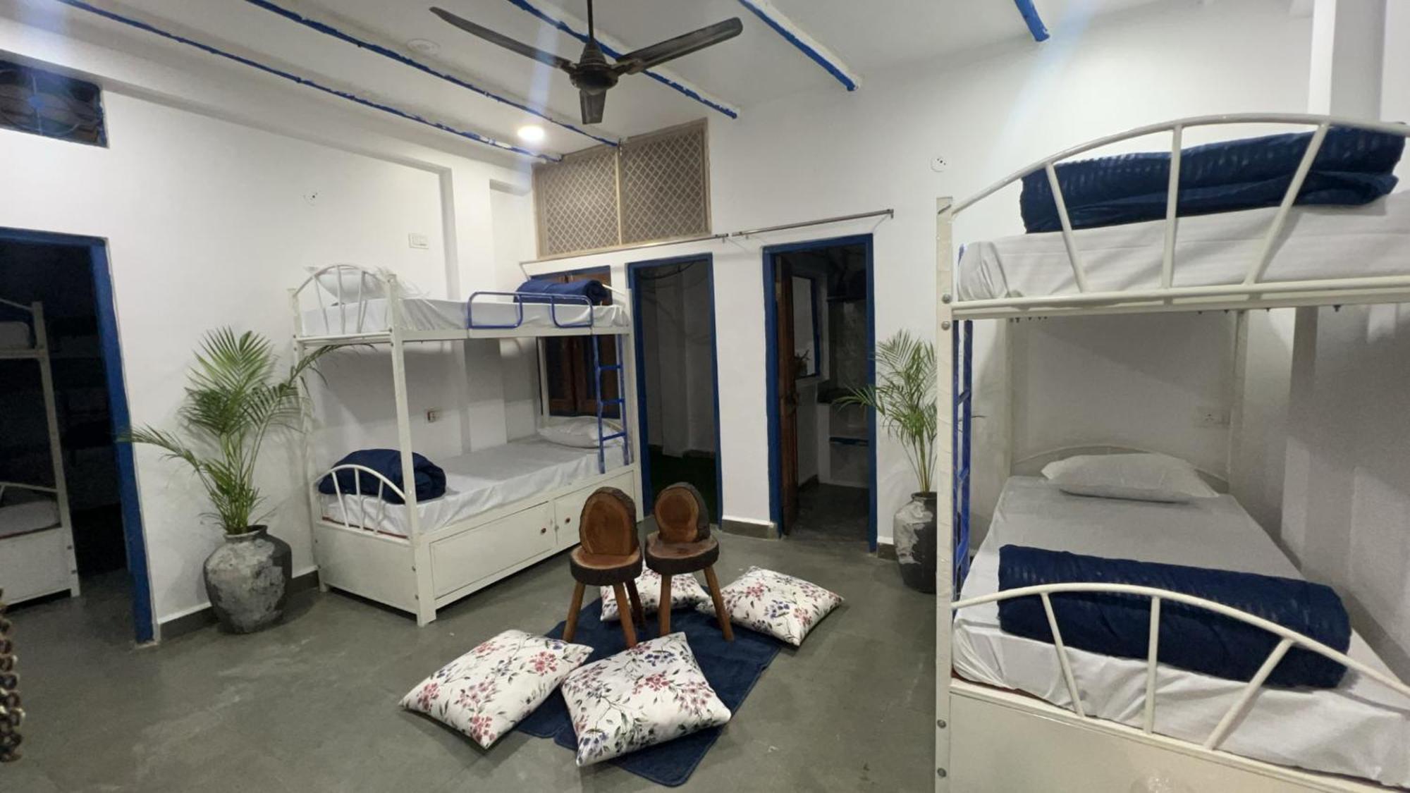 Pause Hostel Ujjain