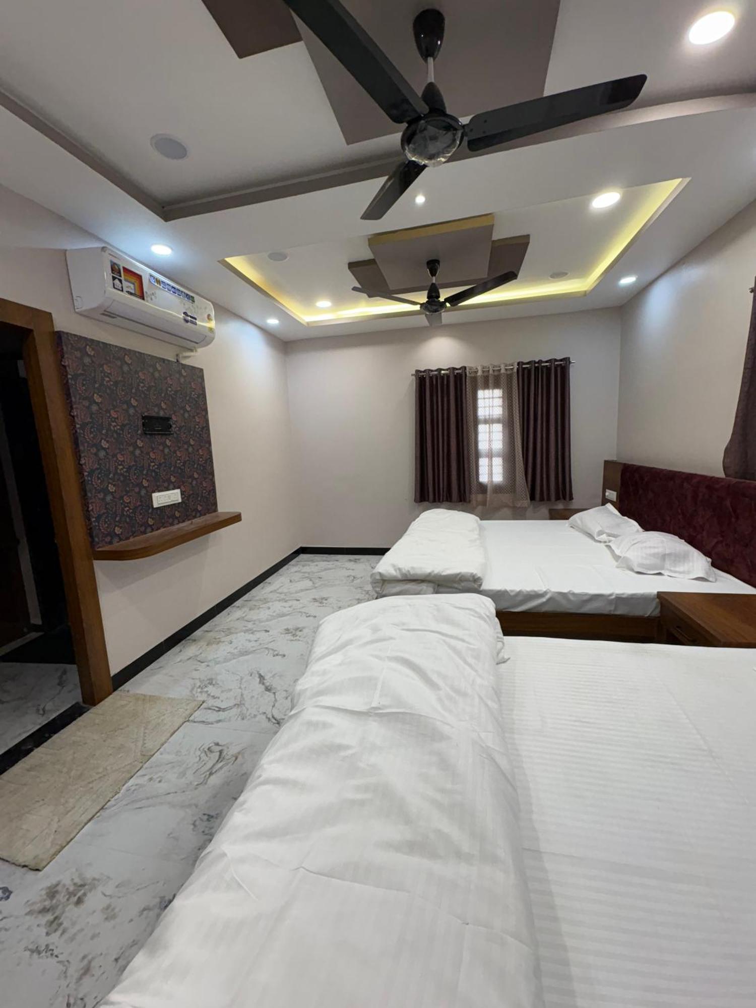 Guest house Shree Trilokeshwar