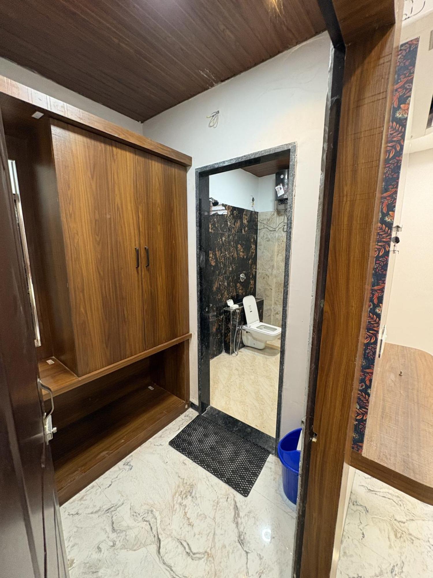 Shree Trilokeshwar Guest house *