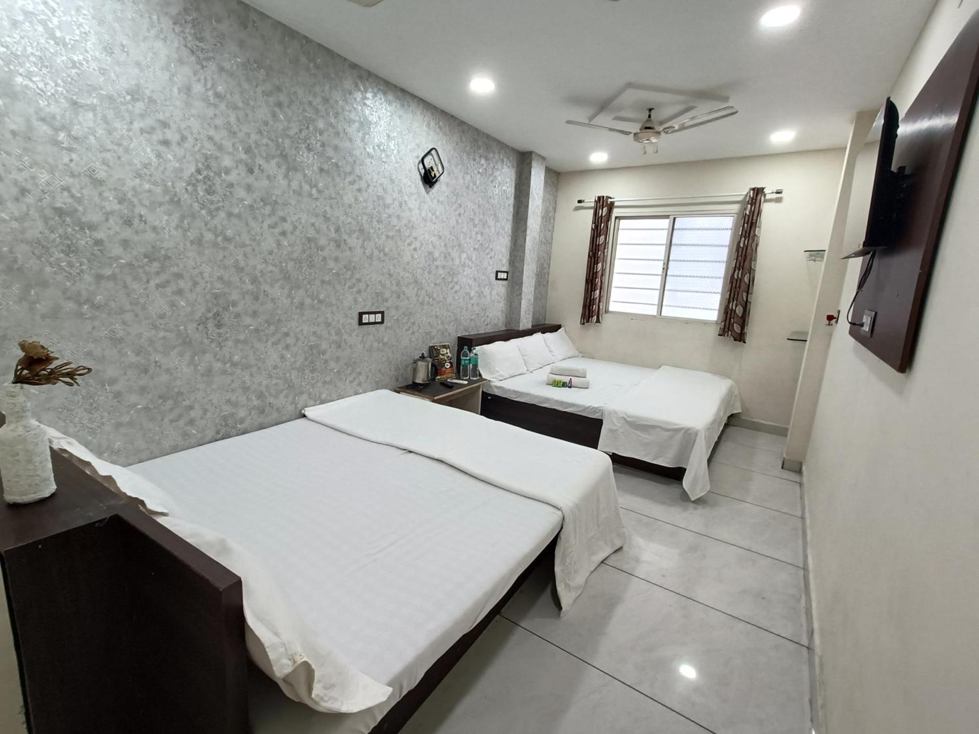 Hotel Ginger Tower Kshipra Inn-family Airconditioned Ujjain