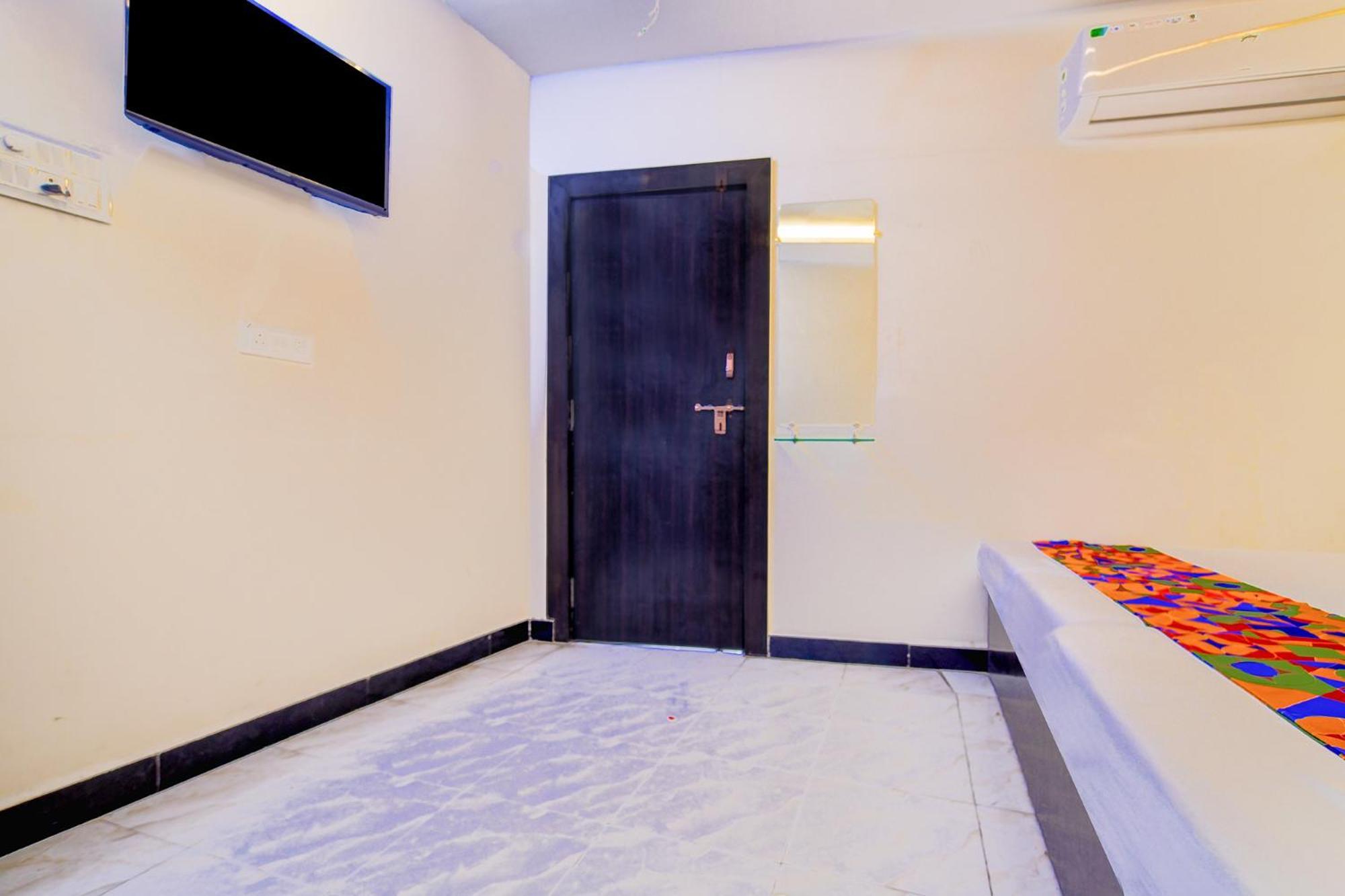 Hotel Fabexpress Neelam Palace