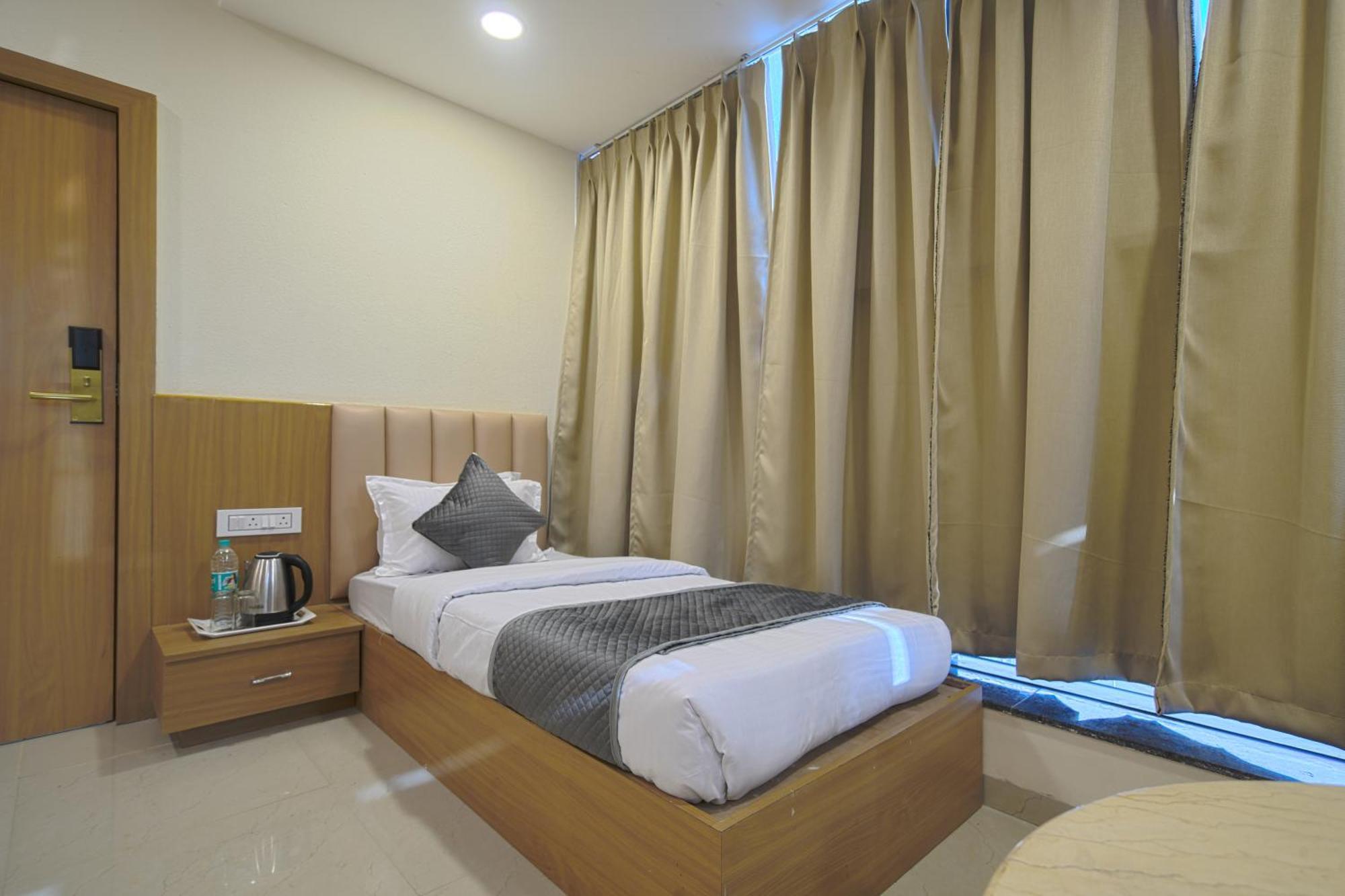 Hotel Shivlok 3*