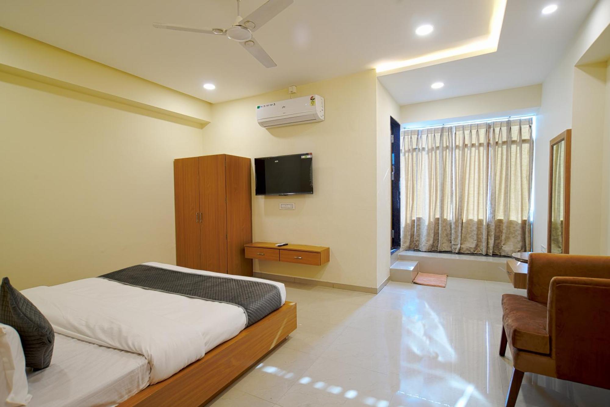 Shivlok Hotel Ujjain