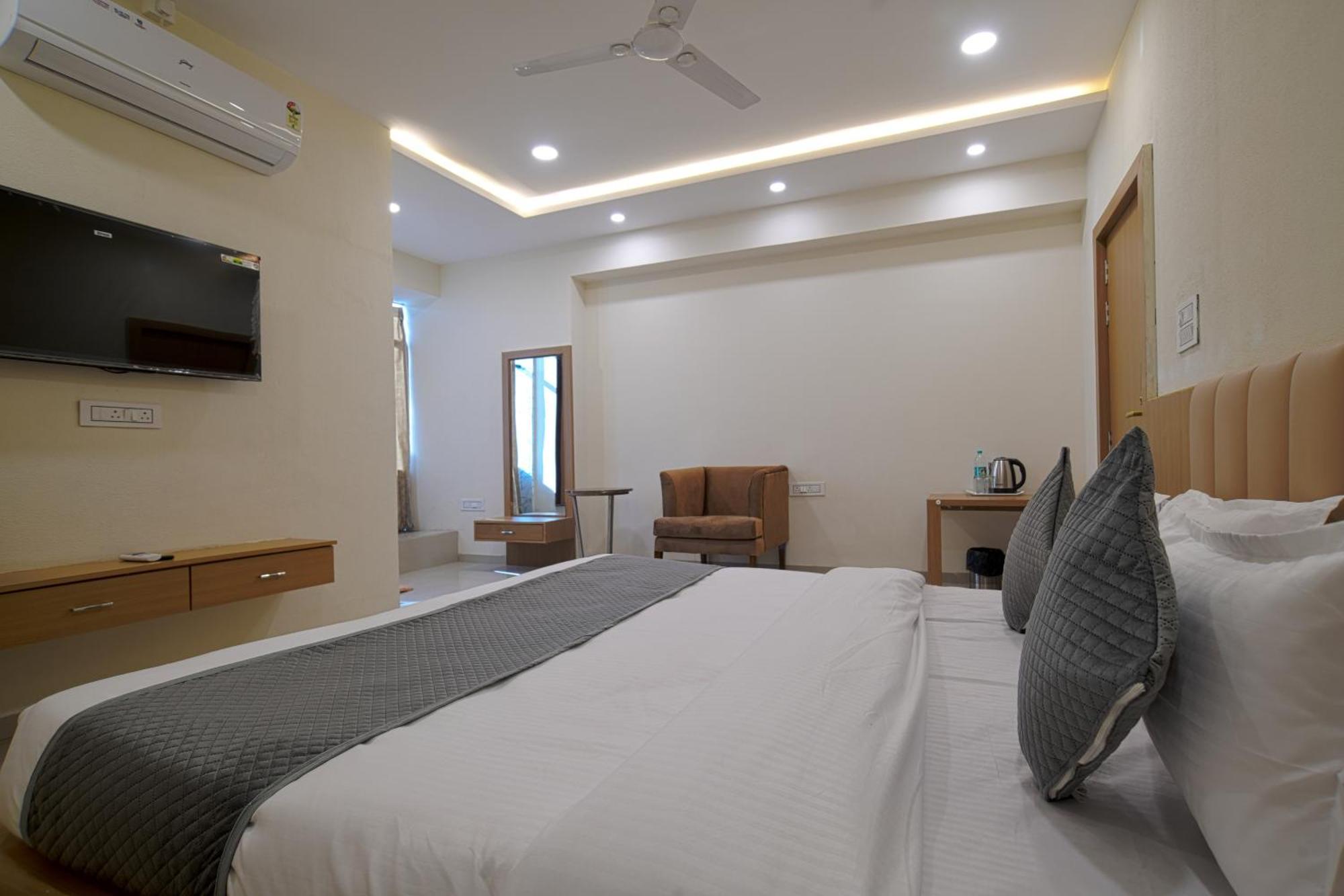 Hotel Shivlok