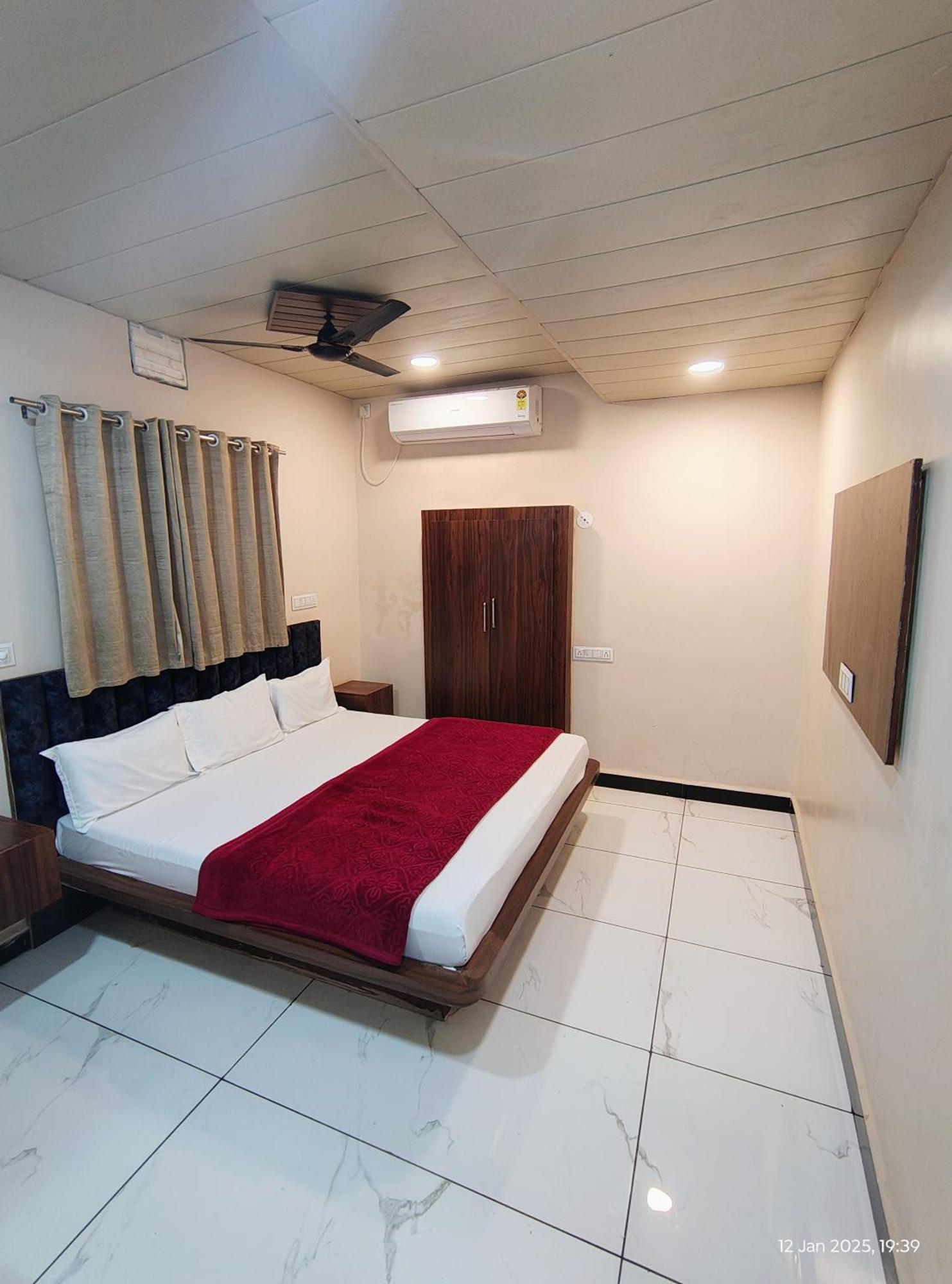 Guest house Shivnandani *