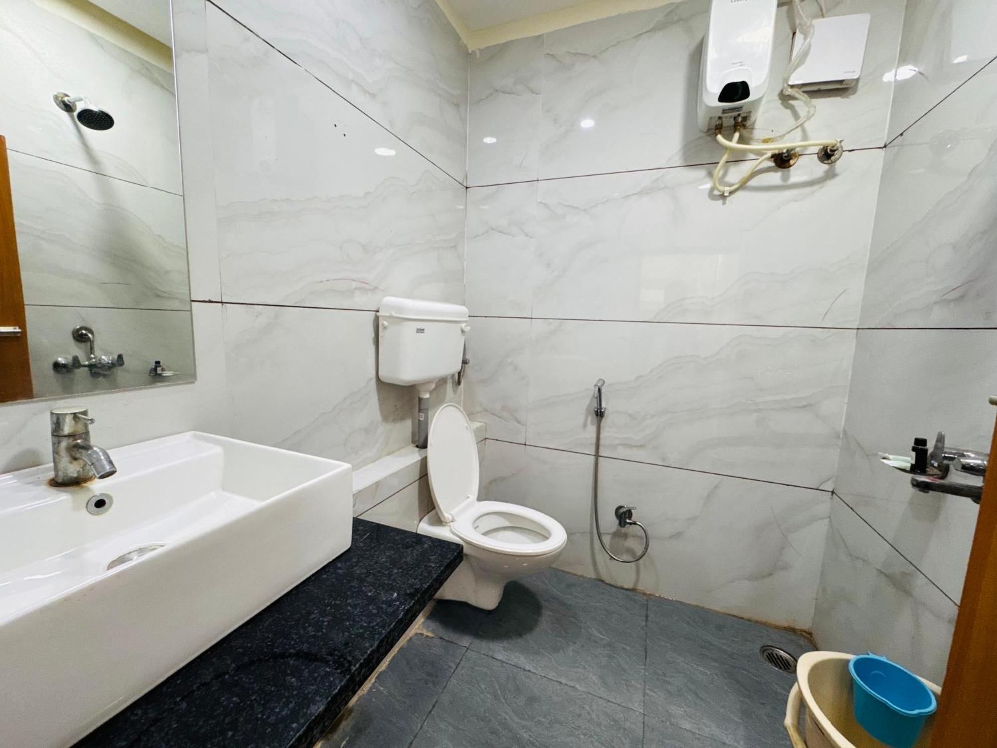 Shivlok Hotel Ujjain