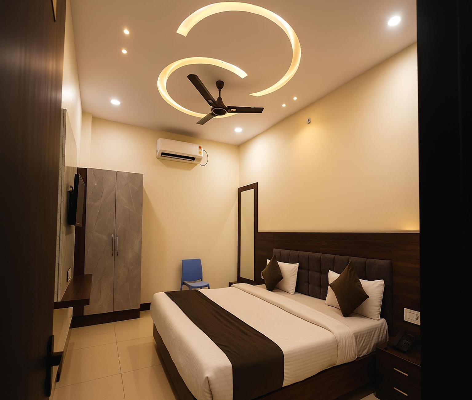 Dev Kripa Hotel Ujjain