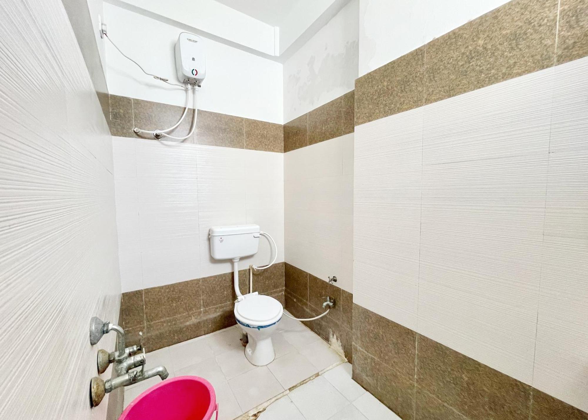 S H A L I M A R ! Ujjain, Near Mahakal Temple & Railway Station,fully Air Conditioned With Wifi And Parking, , In