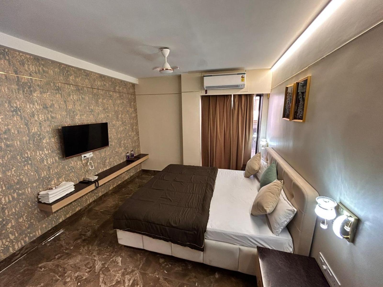 Mangal Shree Near Mahakaleshwar Temple , Kalbherav Temple And Mangal Nath Temple Hotel