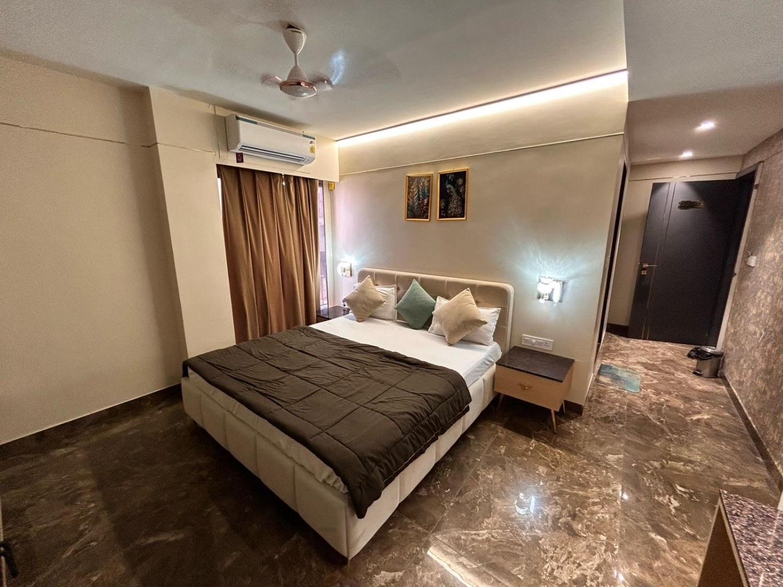 Mangal Shree Near Mahakaleshwar Temple , Kalbherav Temple And Mangal Nath Temple Hotel