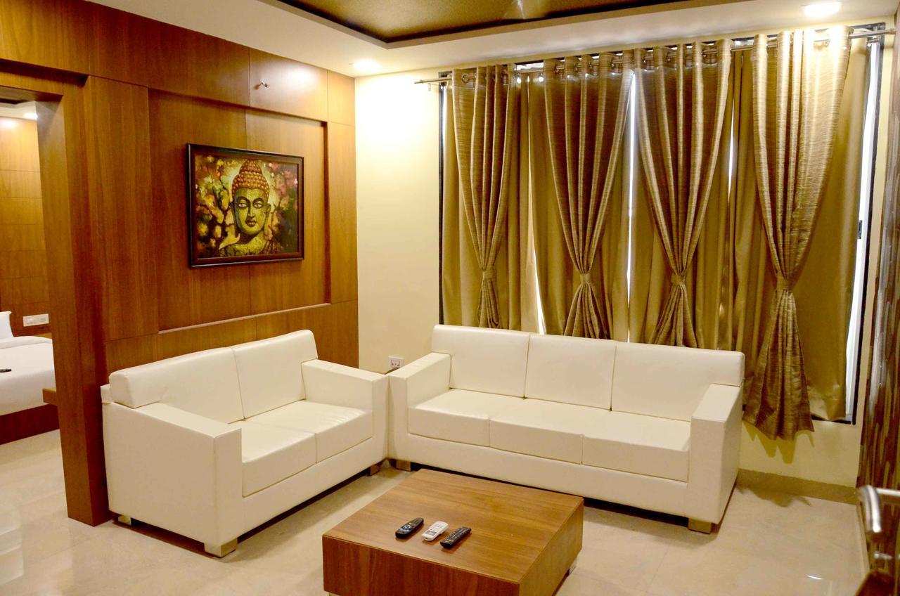Shikhar Darshan Hotel