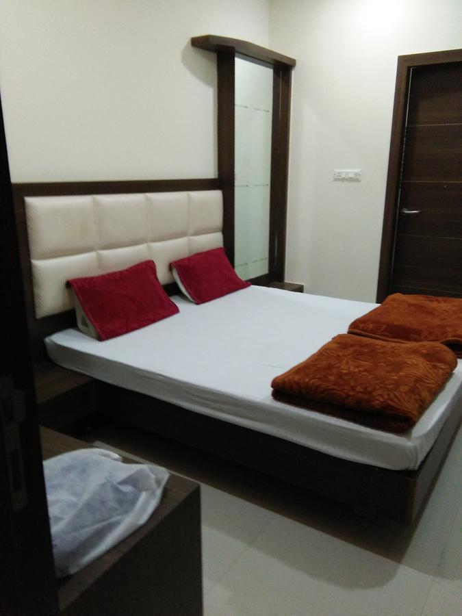 Hotel Natraj 2*