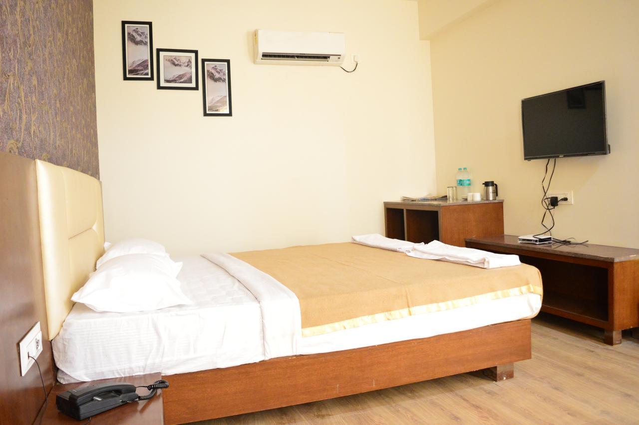 Hotel Omkar Palace *