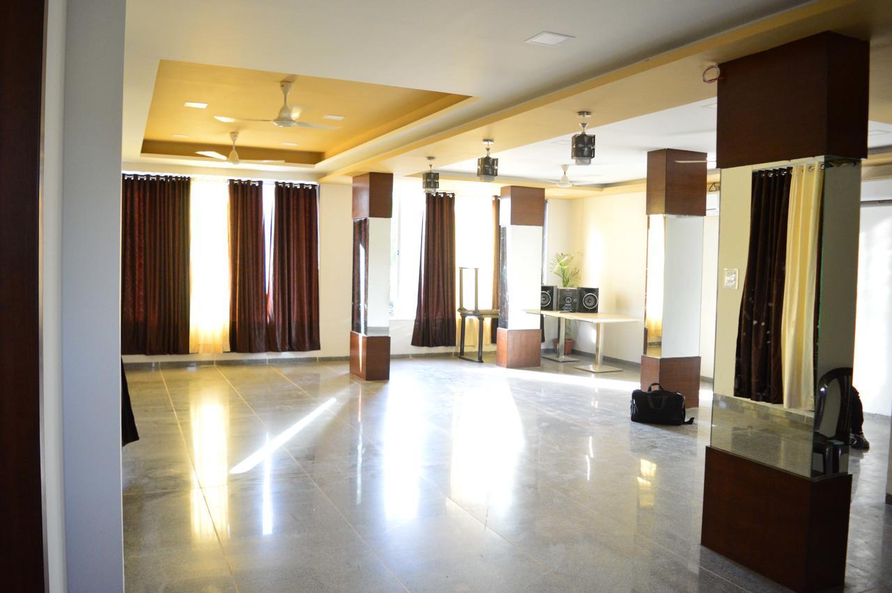 Omkar Palace * Ujjain