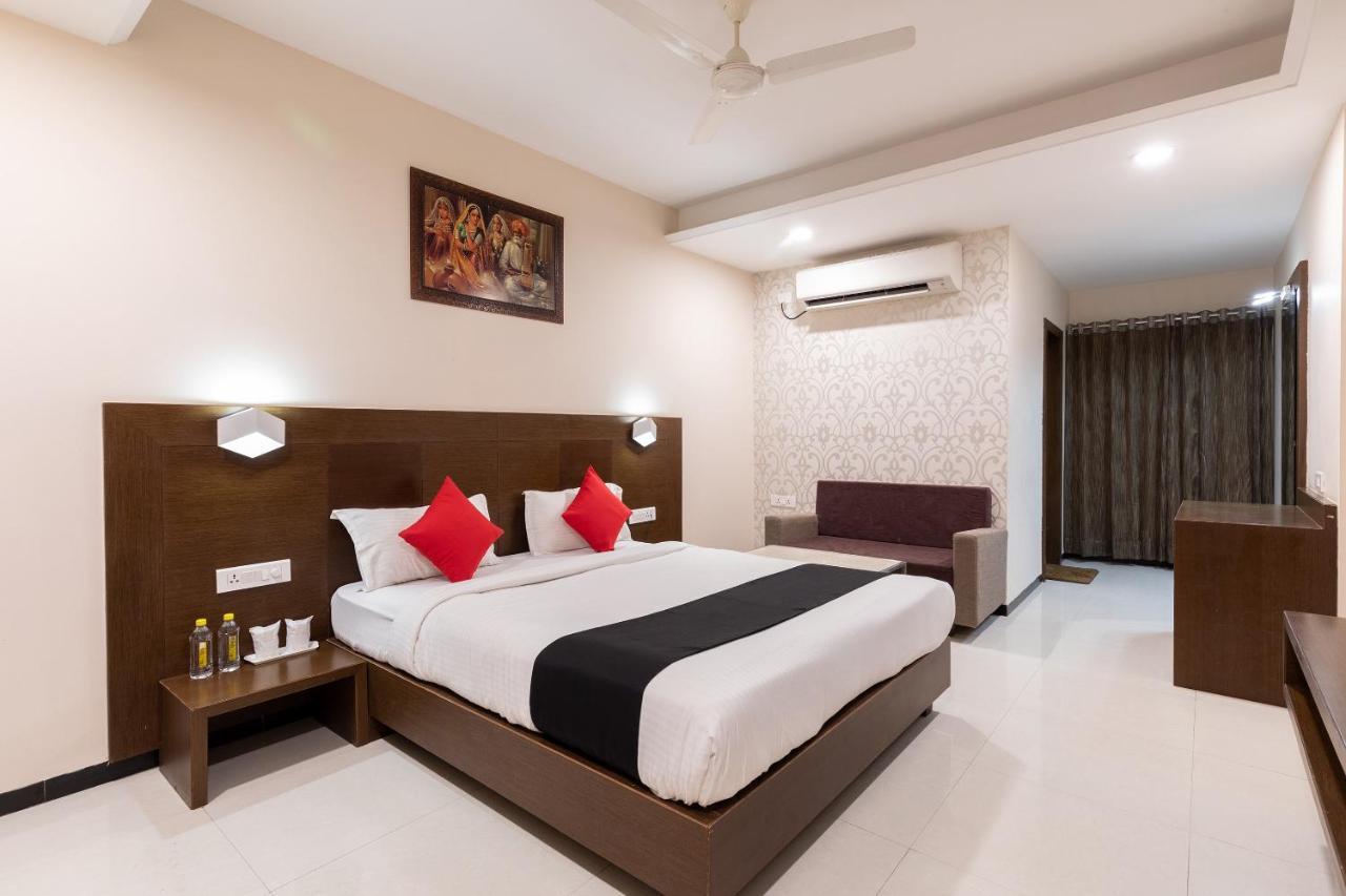 Capital O 19528 Park Palace Hotel Ujjain