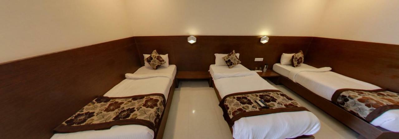 Capital O 19528 Park Palace Hotel Ujjain