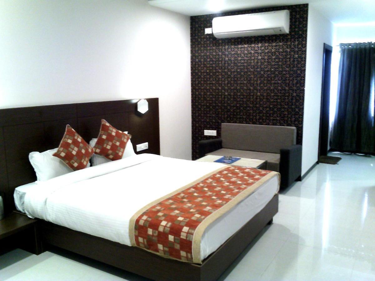 Hotel Capital O 19528 Park Palace 3*